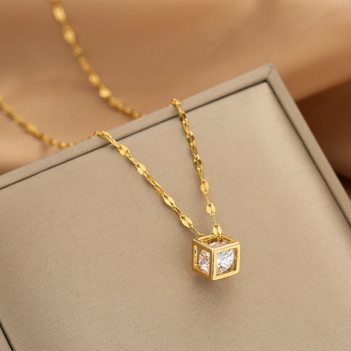 VIMEDA | Cube Pendant Necklace™