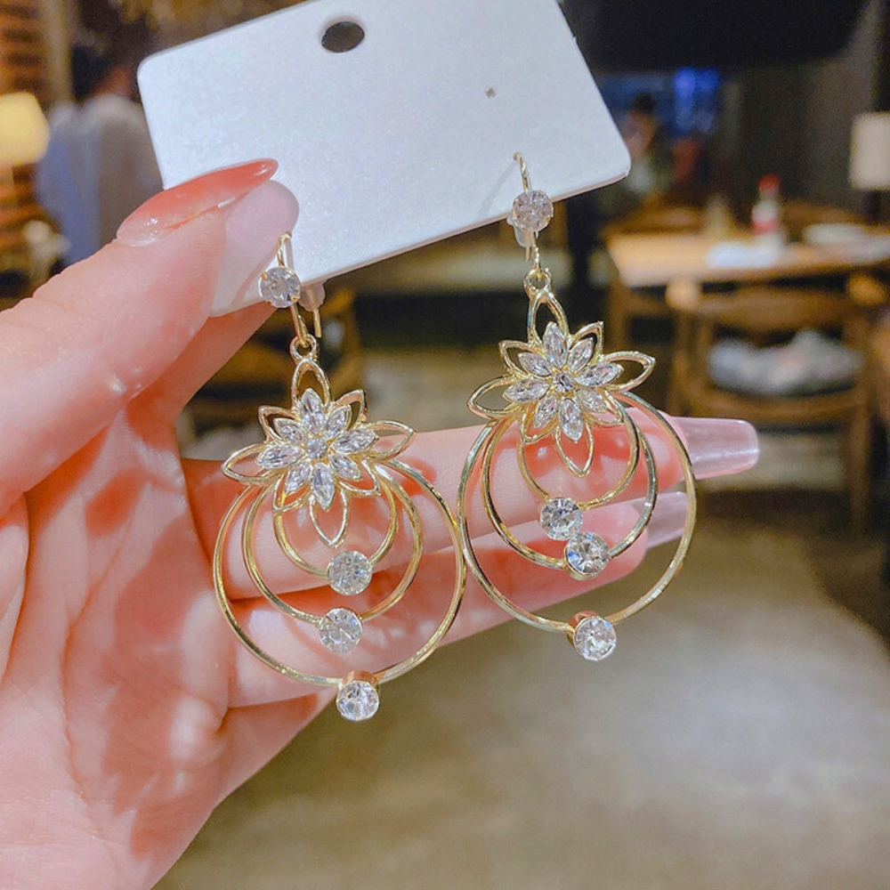 VIMEDA | Crystal Lotus Earrings™  (1+1 GRATIS)