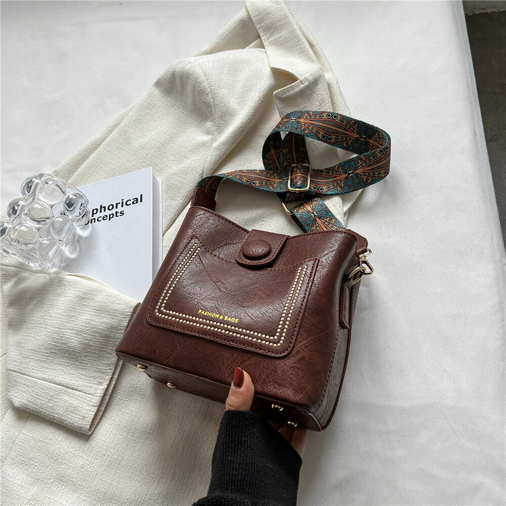 VIMEDA | Bucket Messenger Bag™