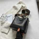 VIMEDA | Bucket Messenger Bag™