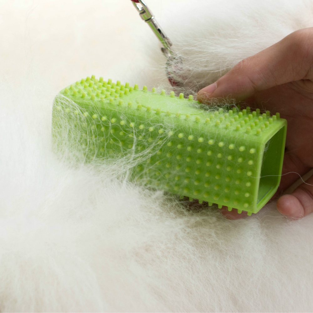VIMEDA | Silicone Grooming Brush™  (1+1 GRATIS)