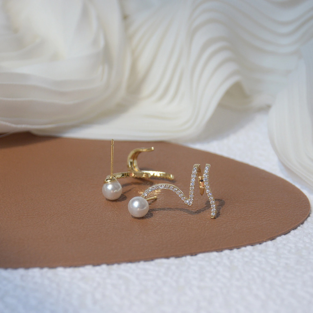 VIMEDA | Twisted Pearl Earrings (1+1 GRATIS)