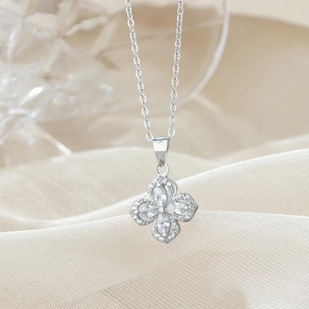 VIMEDA | Rotating Flower Necklace™