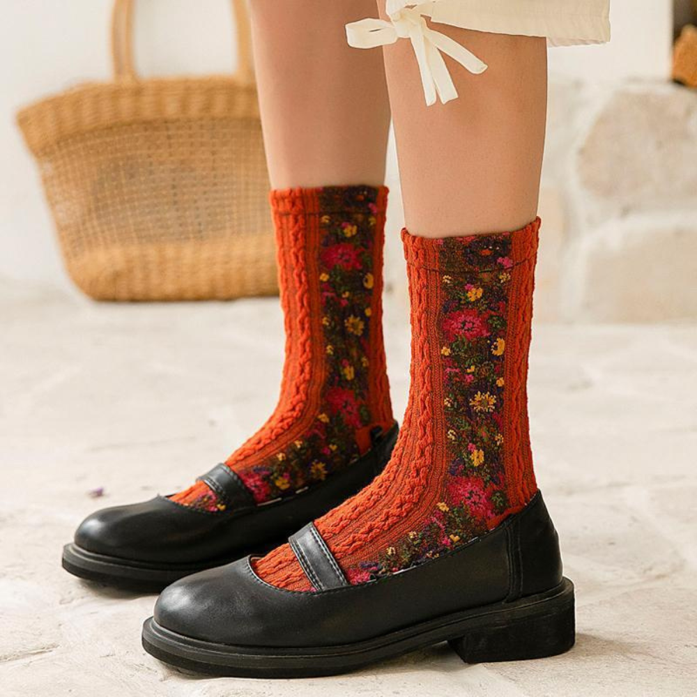 VIMEDA | Vintage Embroidered Socks (2+2 GRATIS)