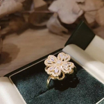 VIMEDA | Whirling Clover Ring™ (1+1 GRATIS)