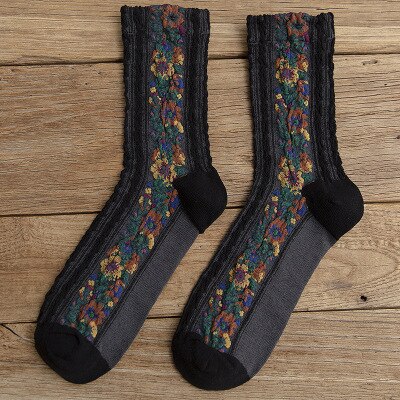 VIMEDA | Vintage Embroidered Socks (2+2 GRATIS)